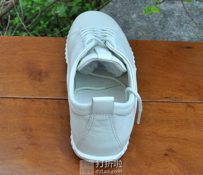 限尺码 ECCO 爱步 19年春季新款 Vibration 活力1.0 女式休闲运动鞋 39码￥440 中亚Prime会员免运费直邮到手约￥495 天猫￥1049