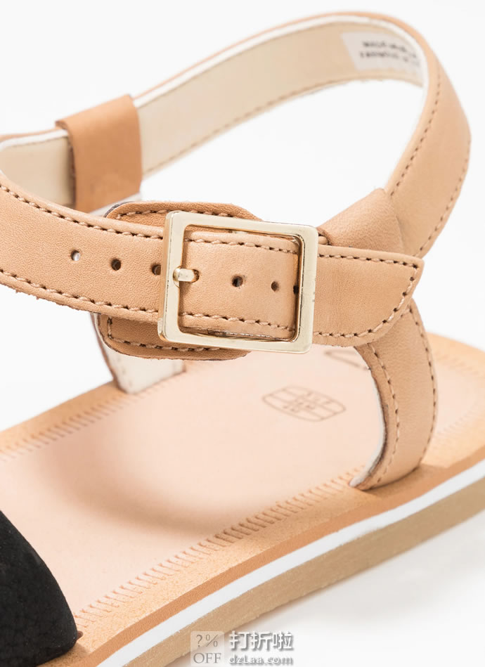 Clarks 其乐 Skylark Pure Youth 女式凉鞋 ¥261起 中亚Prime会员免运费直邮到手约¥289 两色可选