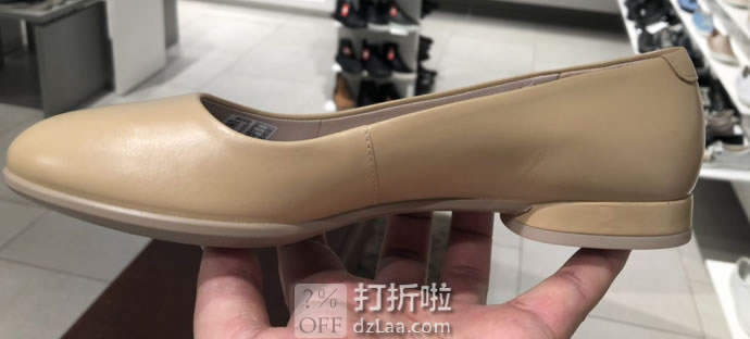 ECCO 爱步 19年春季新款 Anine 安妮 女式休闲鞋 208003 ￥606 2色可选 天猫￥1175