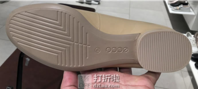 ECCO 爱步 19年春季新款 Anine 安妮 女式休闲鞋 208003 ￥606 2色可选 天猫￥1175